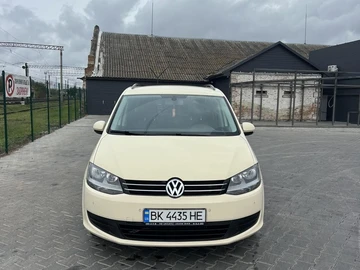 Авто Volkswagen Sharan 2012 № 8247006