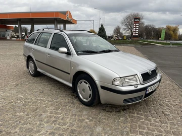 Авто Skoda Octavia 2002 № 8247017