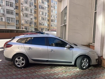 Авто Renault Megane 2012 № 8247123