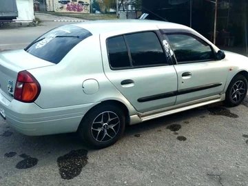 Авто Renault Clio 2001 № 8247126