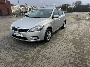 Авто KIA Cee X27 D 2011 № 8247184