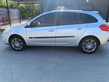 Авто Renault 4 2010 № 8247187