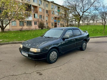 Авто Opel Vectra 1989 № 8247267