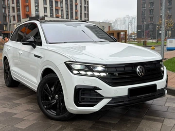 Авто Volkswagen Touareg 2022 № 8247305