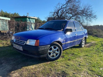 Авто Opel Kadett 1990 № 8247313