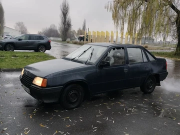 Авто Opel Kadett 1987 № 8247326