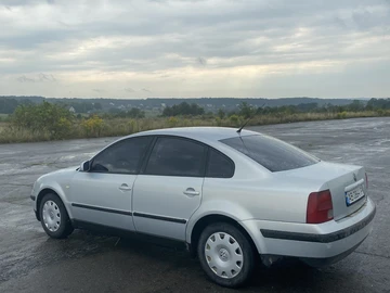 Авто Volkswagen Passat Sedan 1998 № 8247339
