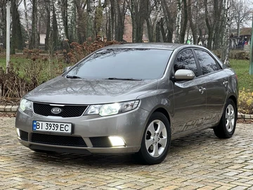 Авто KIA Cerato Forte  2009 № 8247349