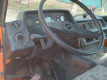 Авто Mercedes 240 1982 № 8247463