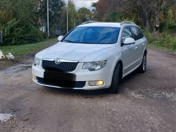 Авто Skoda Superb 2012 № 8247562