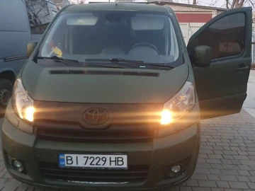 Авто Toyota Avensis Verso 2016 № 8247673