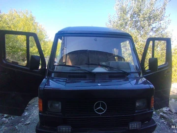 Авто Mercedes Mb 1994 № 8247972