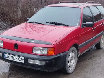 Авто Volkswagen Passat Variant 1992 № 8248301