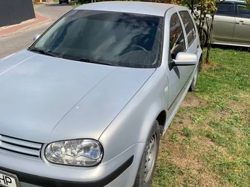 Авто Volkswagen Golf 1999 № 8248390