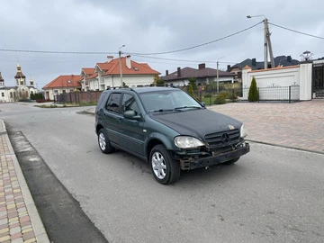 Авто Mercedes Ml Серия 2001 № 8248410