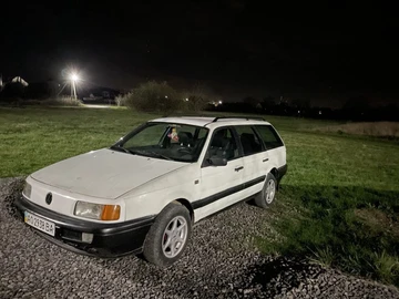 Авто Volkswagen Passat Variant 1989 № 8248605