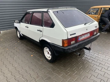 Авто ВАЗ 2109 1990 № 8248631