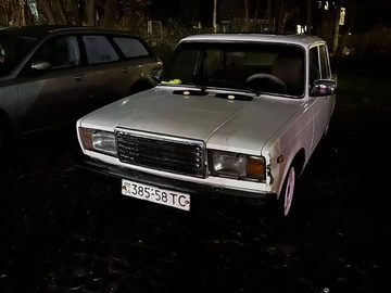 Авто ВАЗ 2107 1989 № 8248725