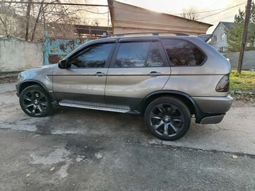 Авто BMW X5 2004 № 8249019
