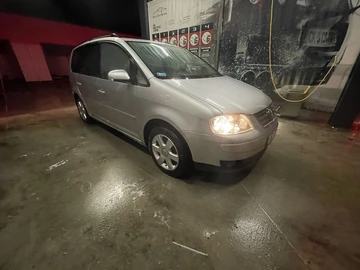 Авто Volkswagen Touran 2007 № 8249210