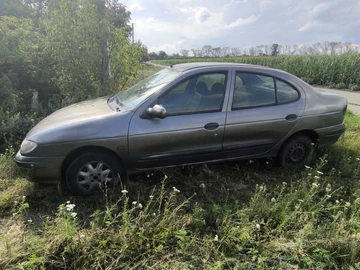 Авто Renault Megane 1998 № 8249248