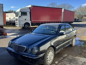 Авто Mercedes 220 2001 № 8249270