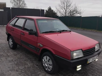 Авто ВАЗ 2109 1994 № 8249365