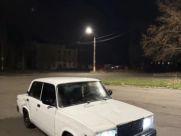 Авто ВАЗ 2107 1989 № 8249512