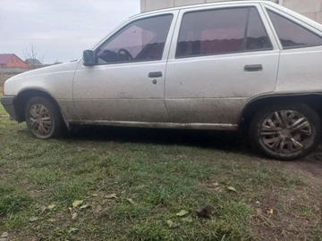 Авто Opel Admiral 1987 № 8250055