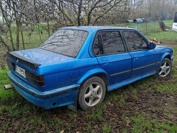 Авто BMW 3 Серия 1992 № 8250226