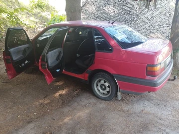Авто Volkswagen Passat Sedan 1992 № 8250739