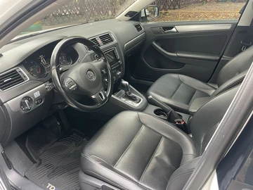 Авто Volkswagen Jetta 2014 № 8251228