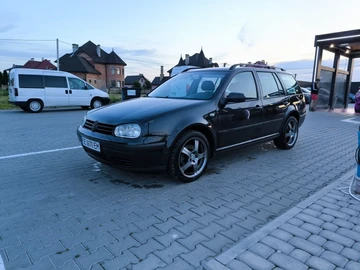 Авто Volkswagen Golf 2002 № 8251561