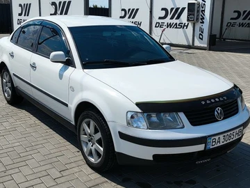 Авто Volkswagen Passat Sedan 2000 № 8251590