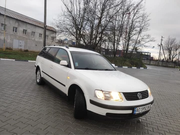 Авто Volkswagen Passat Variant 1999 № 8251622