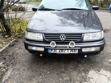 Авто Volkswagen Passat Variant 1994 № 8251855
