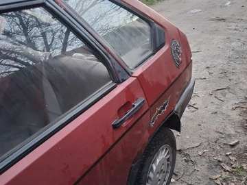 Авто ВАЗ 2109 1989 № 8252118