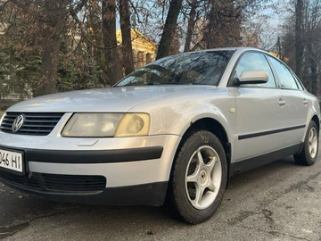 Авто Volkswagen Passat Sedan 1999 № 8252457