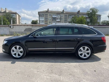 Авто Skoda Superb 2012 № 8252535
