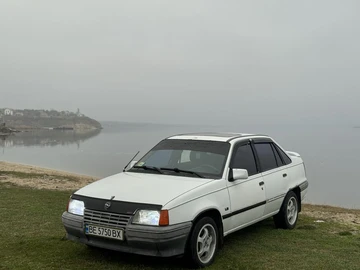 Авто Opel Kadett 1990 № 8252651