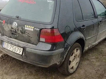 Авто Volkswagen Golf 1998 № 8252680
