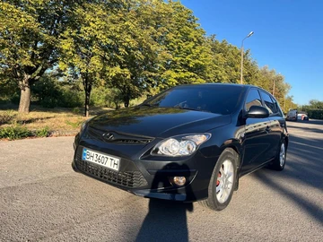 Авто Hyundai I30 2010 № 8252780