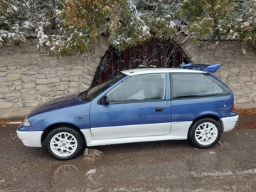 Авто Suzuki Swift 1995 № 8253611