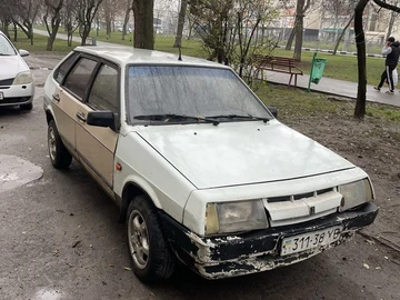 Авто ВАЗ 2109 1992 № 8253710