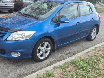 Авто Toyota Auris 2010 № 8253930