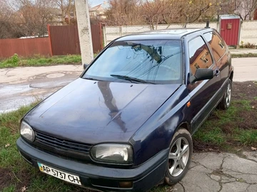Авто Volkswagen Golf 1999 № 8253954