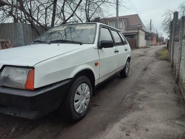 Авто ВАЗ 2109 1989 № 8254110
