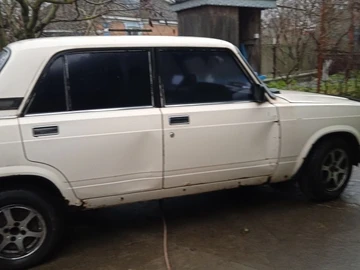 Авто ВАЗ 2107 1989 № 8254196