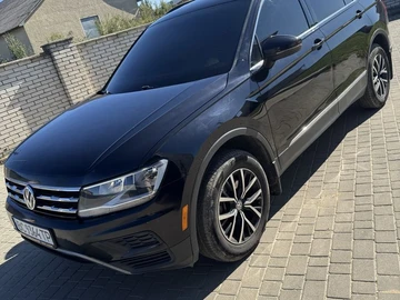 Авто Volkswagen Tiguan 2021 № 8254198