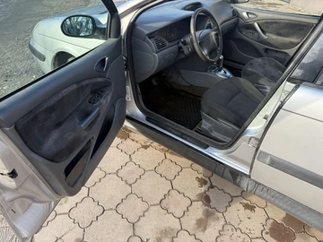 Авто Renault Megane 2003 № 8254200